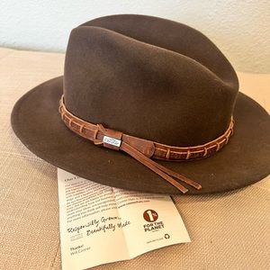 Conner Handmade chocolate hat